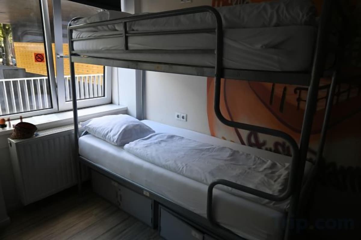 In-room safe, desk, iron/ironing board (on request), WiFi (free)