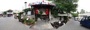 Bar (on property) - Boomerang Guesthouse (Selçuk)