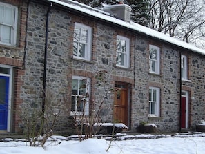 Cottage, Private Bathroom (Bronfelin) | Exterior - Bronfelin & Troed-y-rhiw Holiday Cottages (Llanwrtyd Wells)
