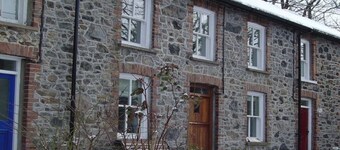 브론펠린 & 트로이드 이 리우 홀리데이 코티지