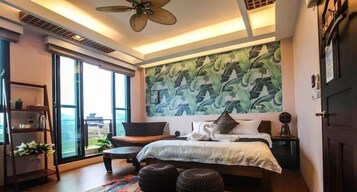 迷你吧、書桌、遮光布/窗簾、免費無線上網