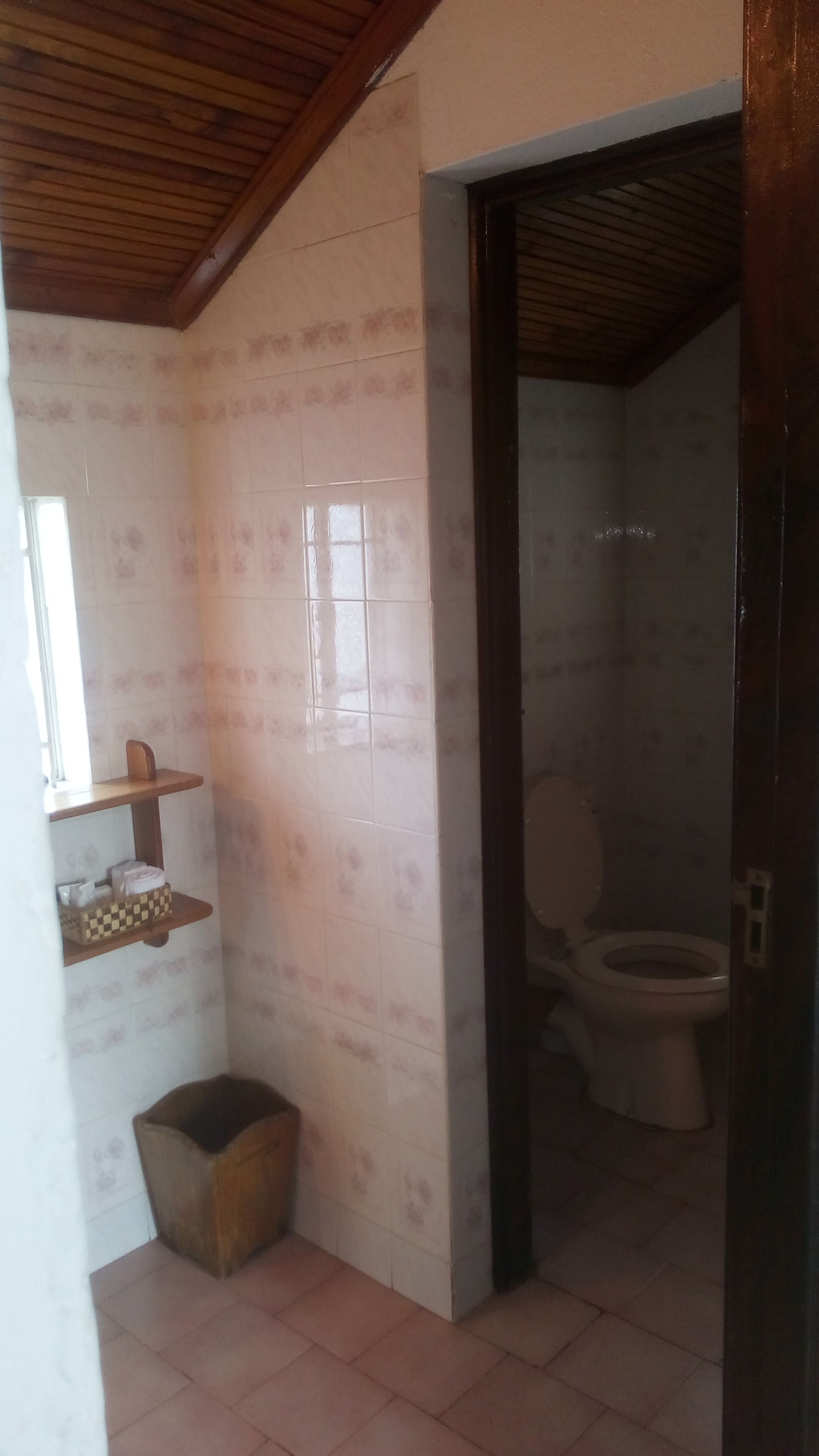 triple room, garden view | bathroom | free toiletries, hair dryer, towels