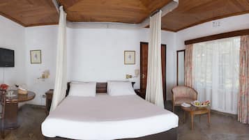 Standardzimmer, 2 Einzelbetten | Minibar, Zimmersafe, Schreibtisch, Verdunkelungsvorhänge