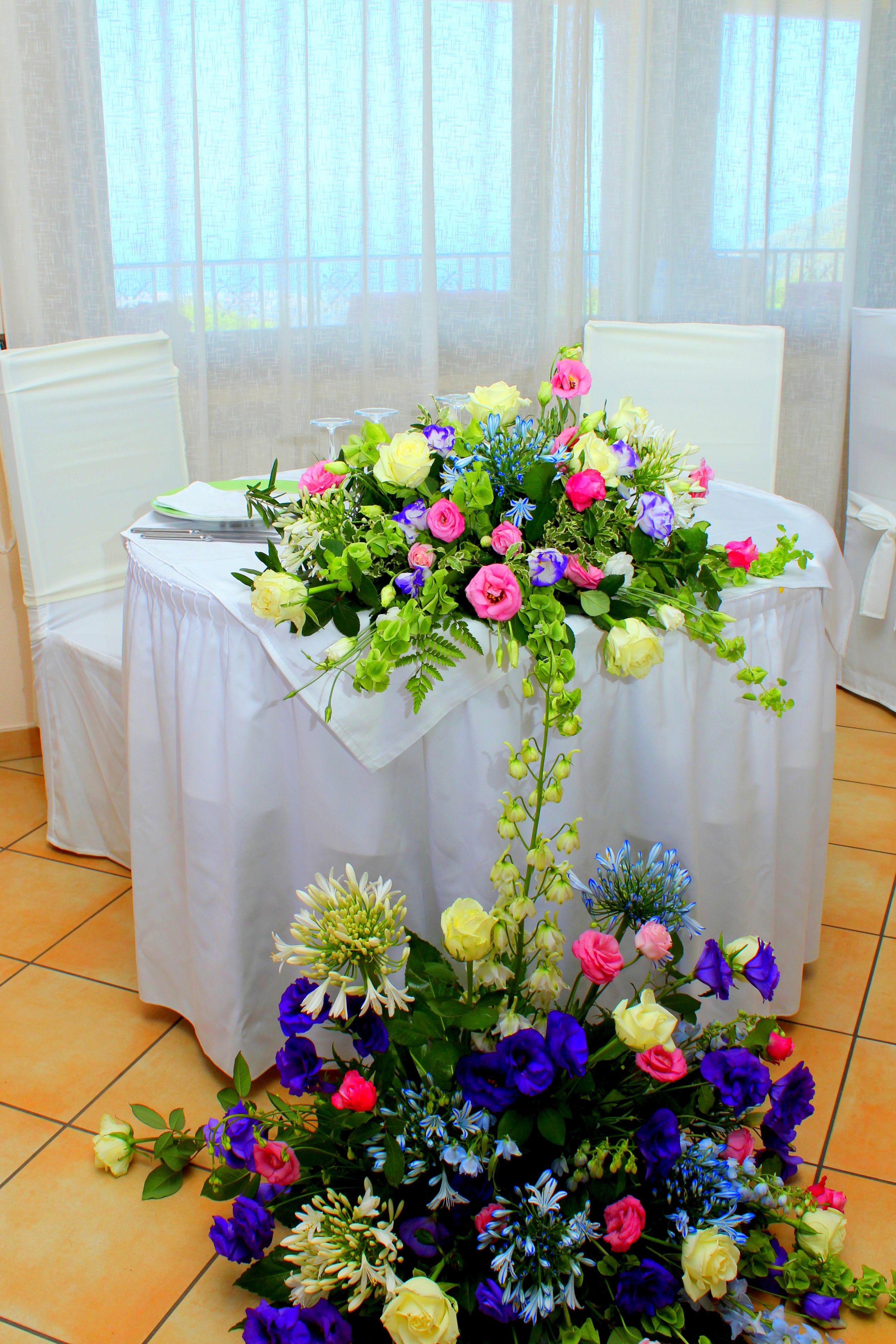 lunch and dinner served, regional cuisine