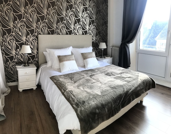 Quarto casal superior, suíte (" An Ellé")