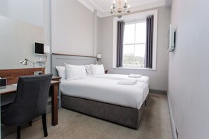 مكواة/لوح كي وواي فاي مجانًا وملاءات أسرّة