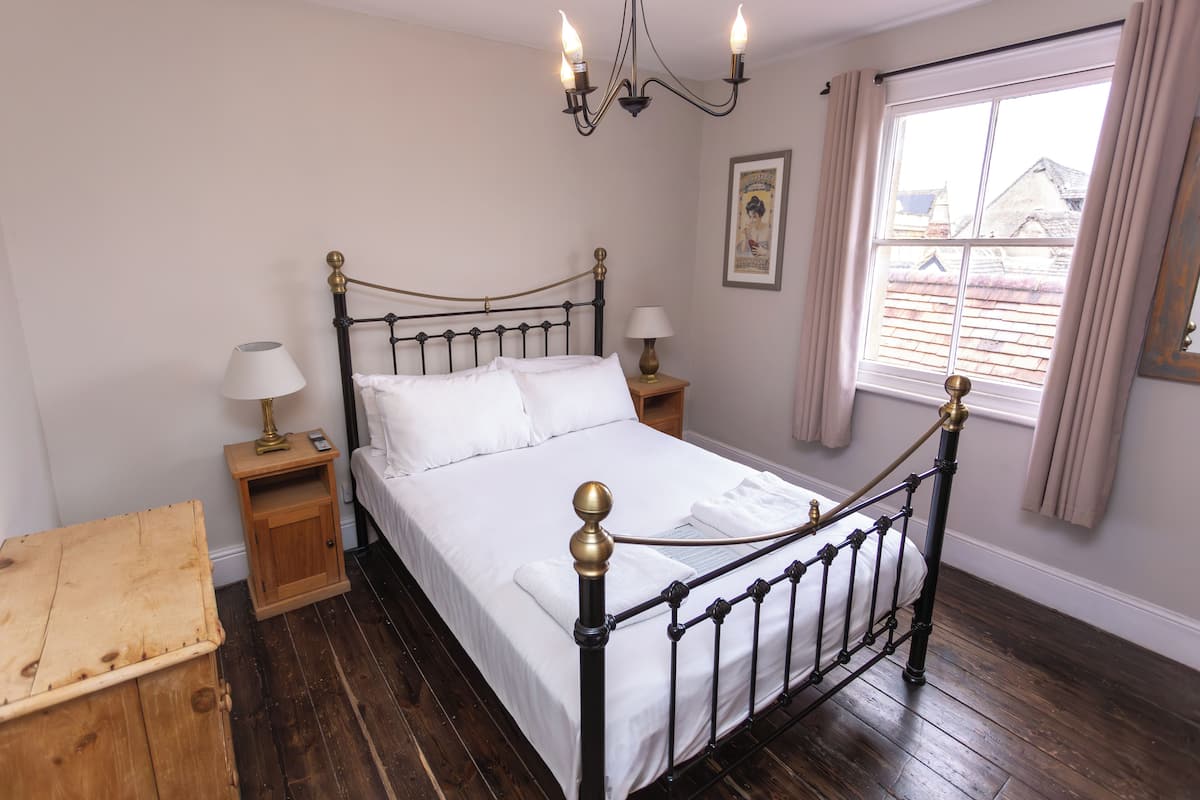 Chambre Double, salle de bains commune