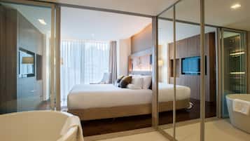 1 bedroom, minibar, in-room safe, desk