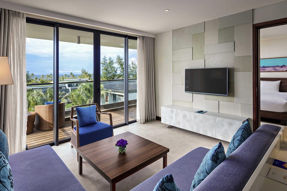 Superior Suite, 1 Double Bed | 1 bedroom, minibar, in-room safe, individually decorated