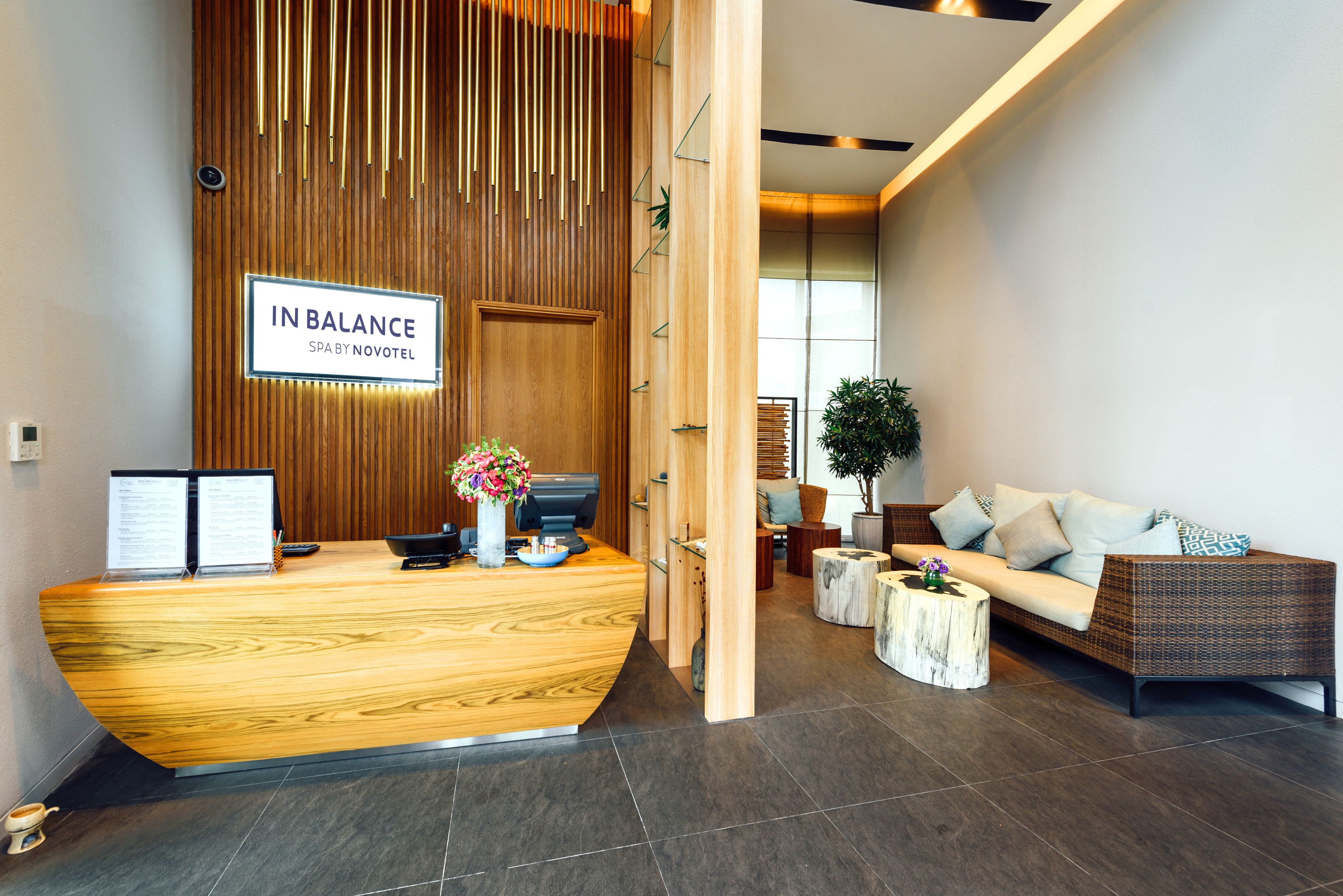 couples treatment room(s), body treatments, aromatherapy, facials