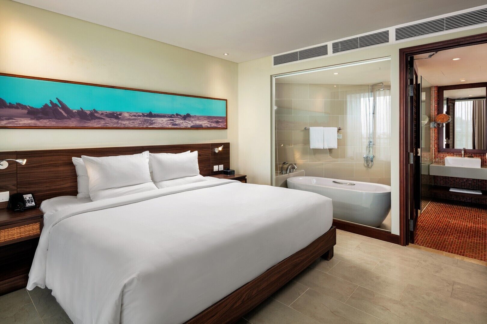 Superior Suite, 1 Double Bed | Minibar, in-room safe, desk, laptop workspace