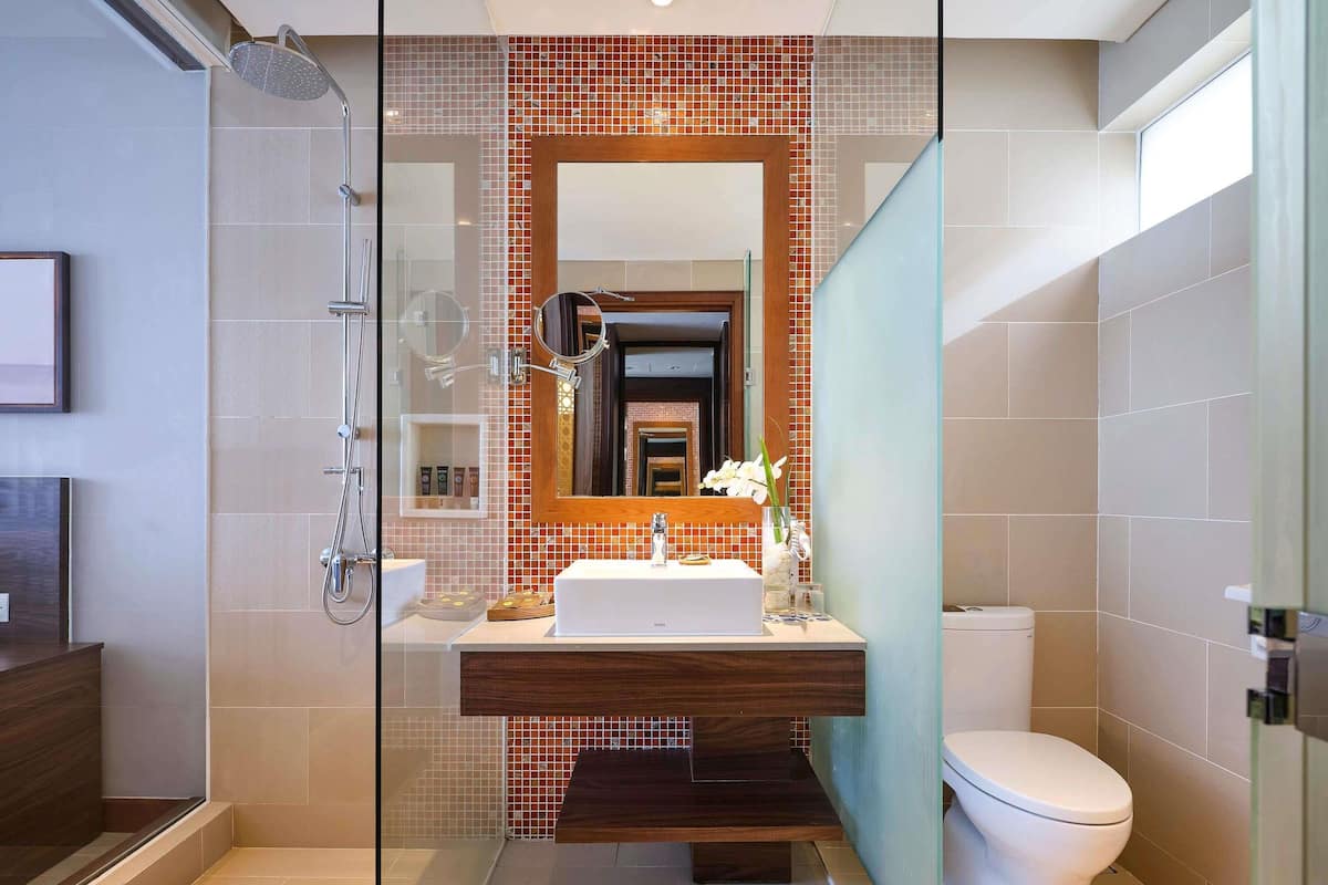1 habitación, minibar y caja de seguridad en la habitación