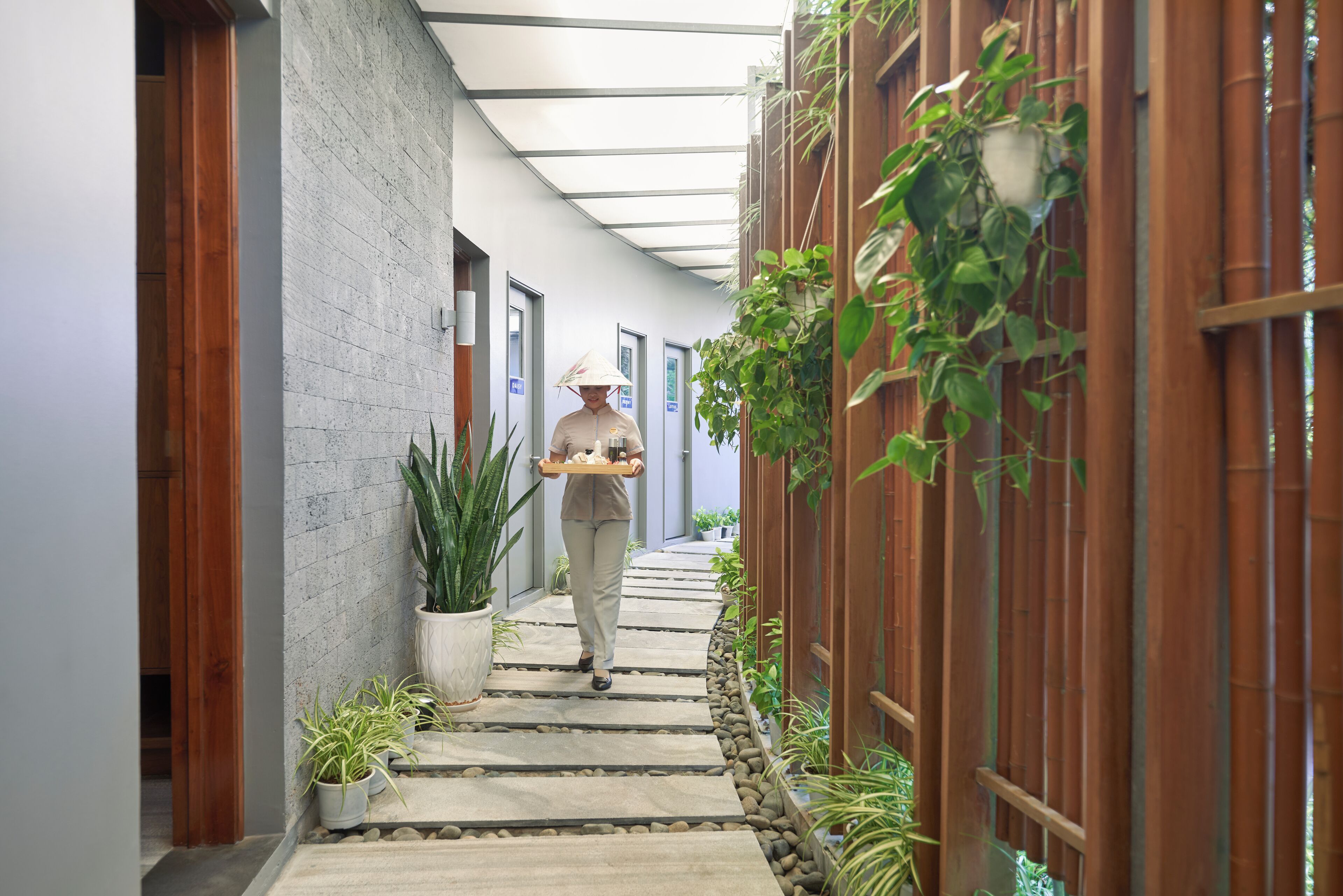 couples treatment room(s), body treatments, aromatherapy, facials