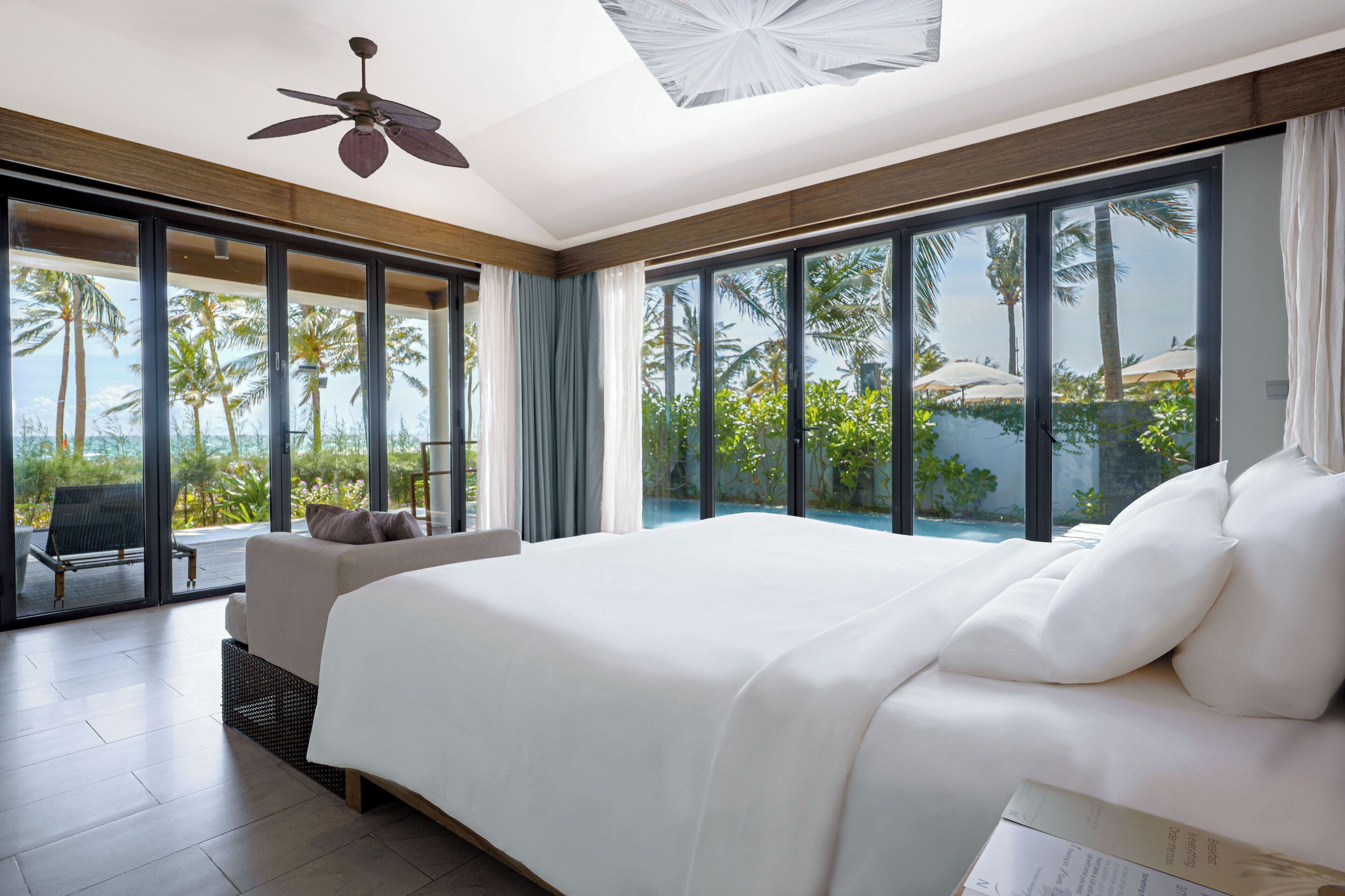 Bangalô luxo, 1 cama King, piscina particular, de frente para a praia | Vista do quarto