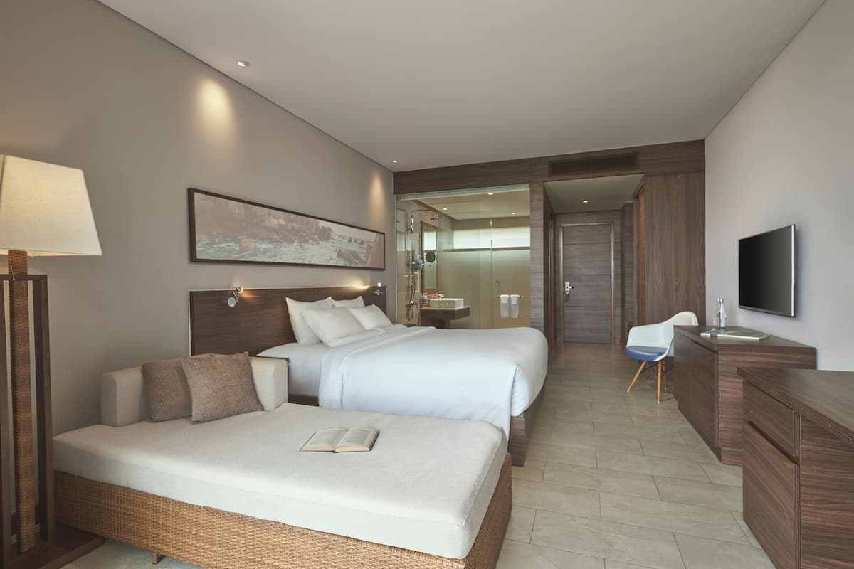 Superior Double Room, 1 Double Bed | Minibar, in-room safe, desk, laptop workspace