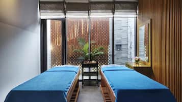 Couples treatment rooms, body treatments, aromatherapy, facials