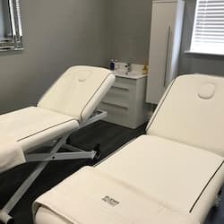 Sauna, hot tub, steam room, body treatments, aromatherapy