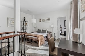 Apartment, Private Bathroom, Garden View | Lounge - Loft Fraternité (Bagnolet)