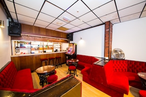 Bar (en el alojamiento)