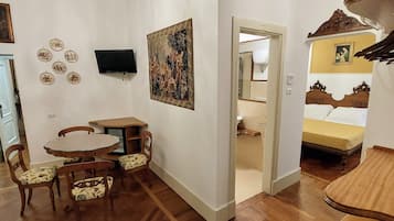 Suite | 1 habitación, ropa de cama de alta calidad y camas con efecto memoria