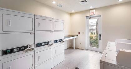 Motel 6 Dallas - Irving DFW Airport East