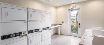 Motel 6 Dallas - Irving DFW Airport East