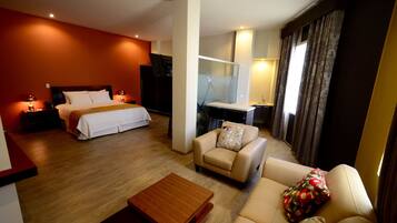 Minibar, in-room safe, desk, iron/ironing board