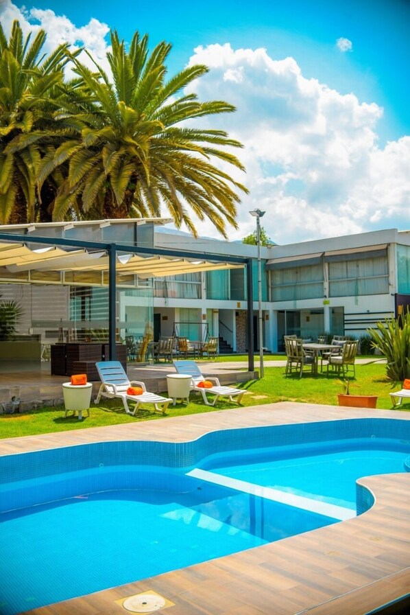 Télévision à écran plat