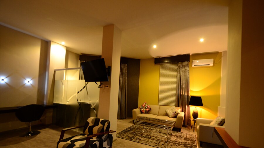 Hotel Camino Plaza