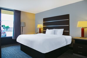 Rom, 1 kingsize-seng, tilgjengelighetstilpasset, ikke-røyk | Skrivebord, strykejern/-brett, wi-fi (inkludert) og sengetøy