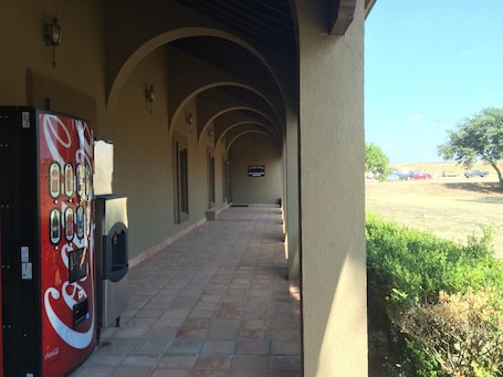 Exterior. Frio Inn