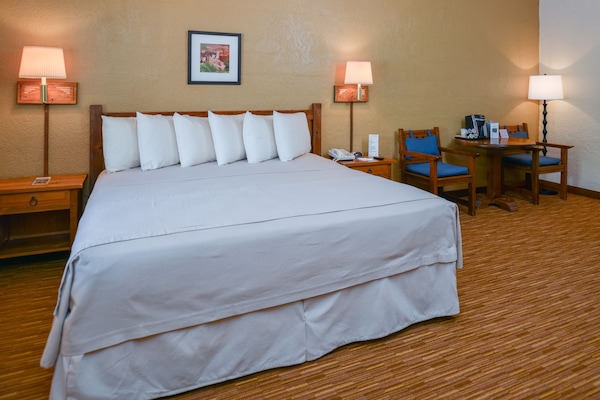 Rom, 1 kingsize-seng | Strykejern/-brett, wi-fi (inkludert), sengetøy og rullestolvennlig