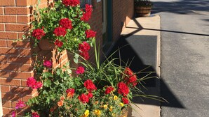 Property entrance - Aneth Lodge (Cortez)