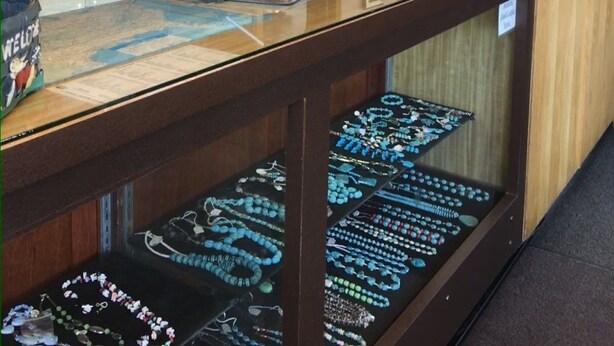 Gift shop - Aneth Lodge (Cortez)