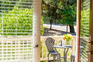 King Cottage ADA Accessible | View from room - Aurora Park Cottages (Calistoga)