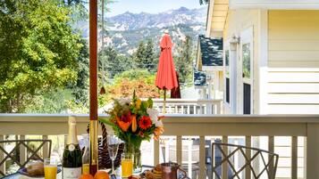 Queen Cottage | Terrace/patio