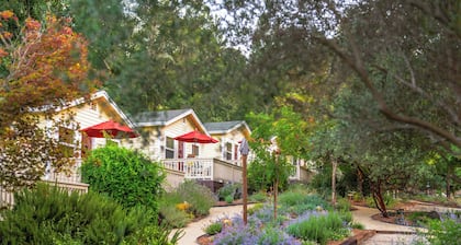 Aurora Park Cottages