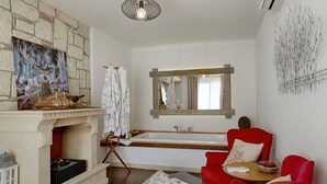 King Suite with Spa Tub | Baignoire à jets