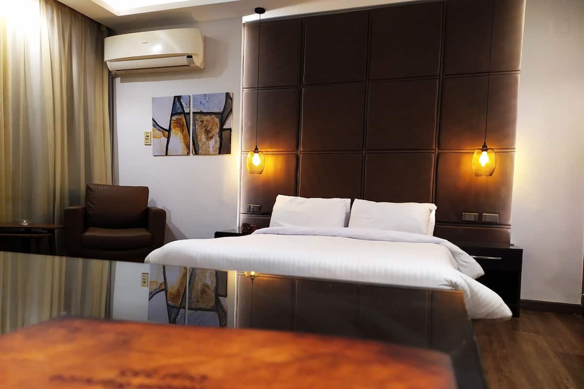 Single Room, 1 Bedroom | Egyptian cotton sheets, premium bedding, pillowtop beds, free WiFi