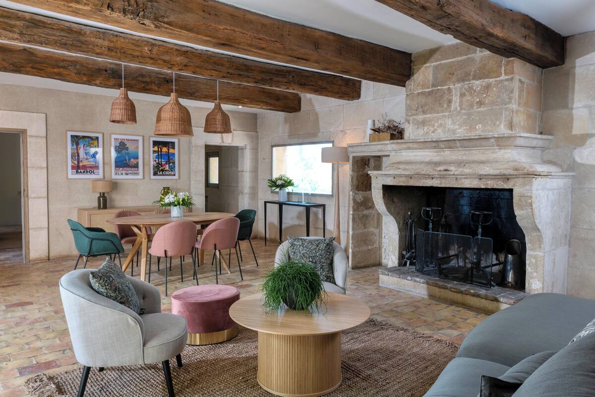 villa (le mas des soubeyrans) | select comfort beds, minibar, in-room safe, individually decorated