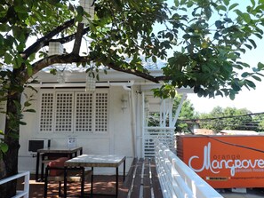 Terrace/patio - Orange Mangrove Pension House by SMS Hospitality (Puerto Princesa)