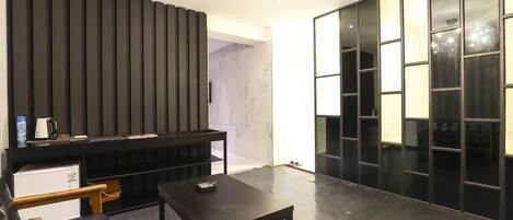 Family Twin Room | Premium bedding, desk, laptop workspace, soundproofing