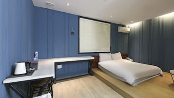 Premium Room (A) | Premium bedding, desk, laptop workspace, soundproofing
