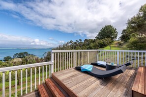 View from property - Woodside Bay Cottage (Waiheke Island)