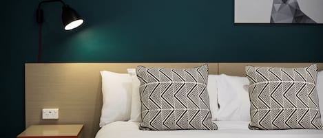 Premium bedding, desk, iron/ironing board, free WiFi