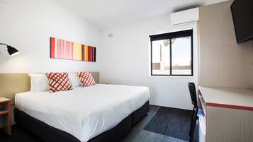 Desk, iron/ironing board, free WiFi, bed sheets