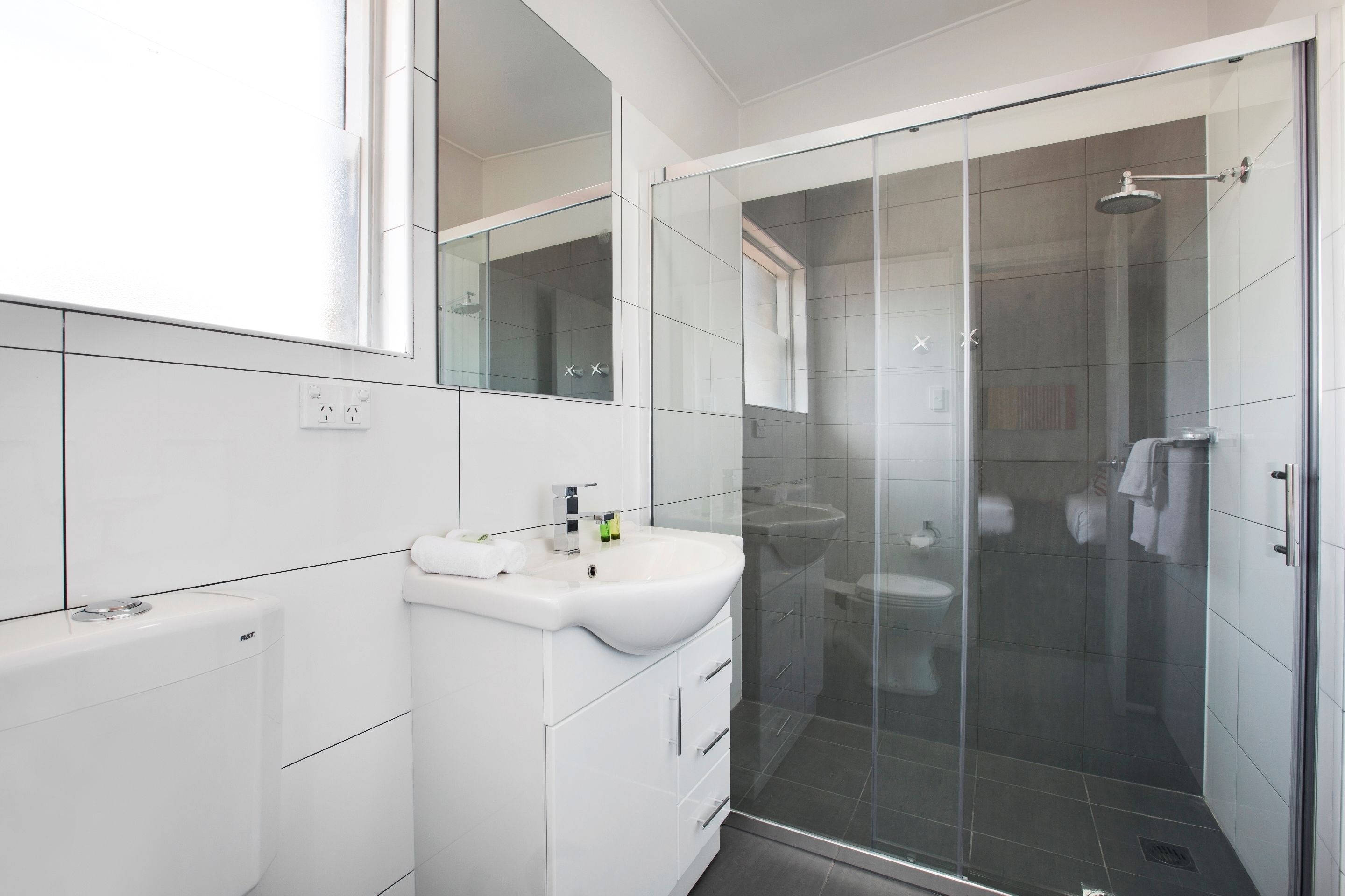 Photo - Villawood Hotel