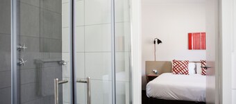 Villawood Hotel
