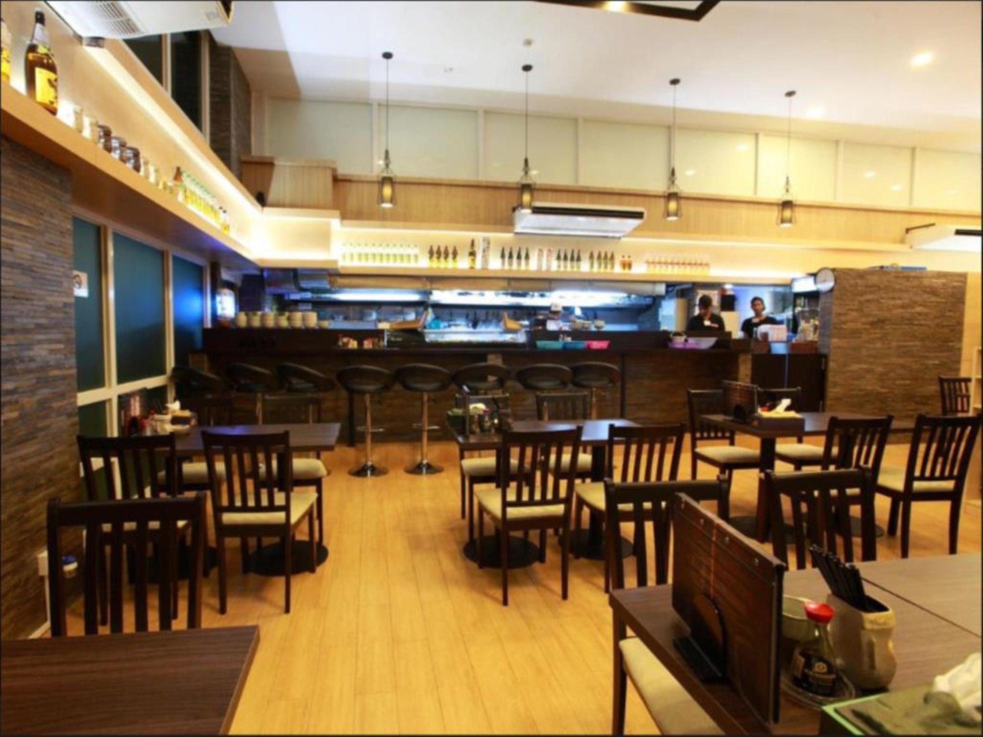 Breakfast, lunch, dinner served; Japanese cuisine 