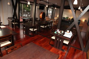 Se sirven desayunos y cenas, cocina japonesa